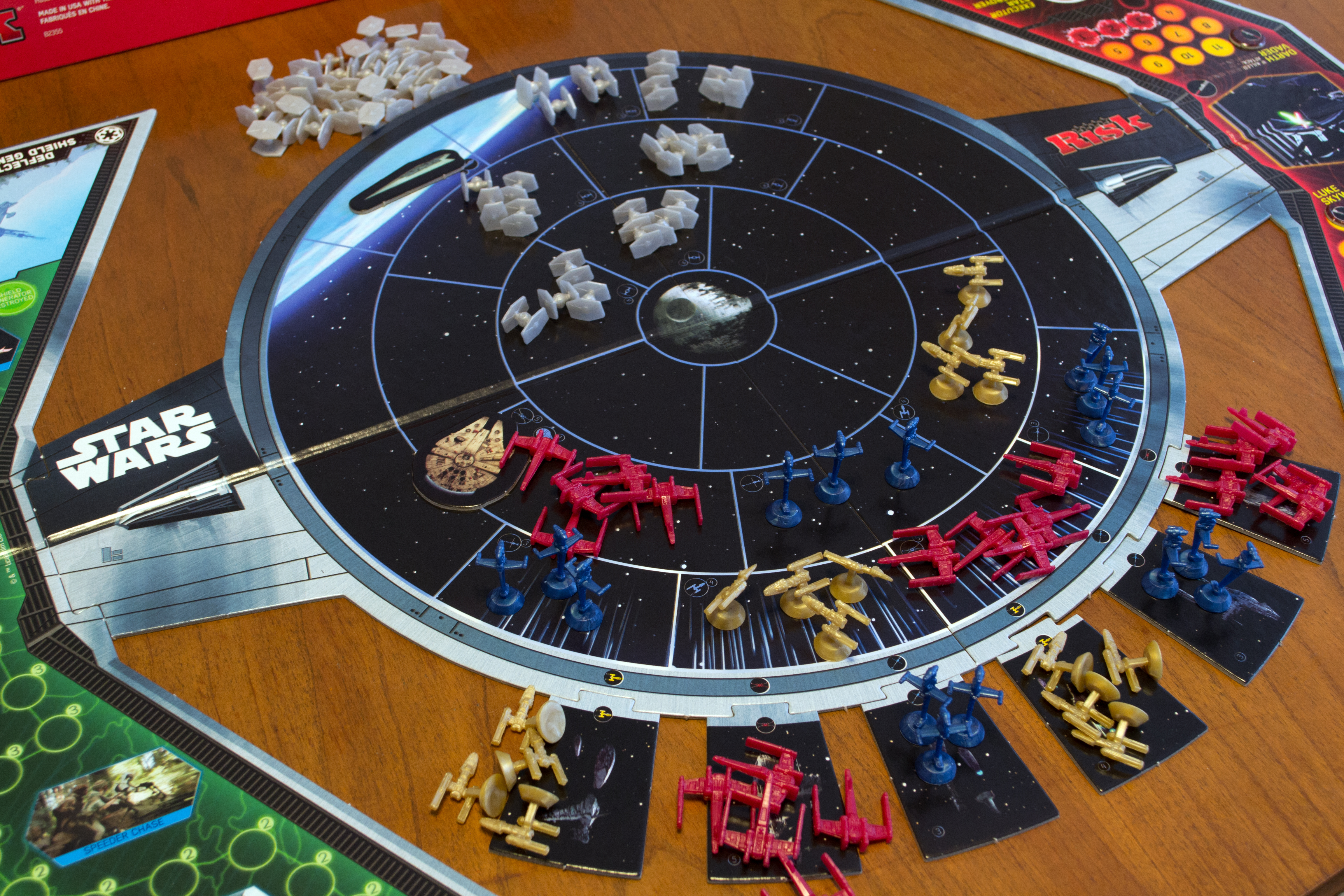 Risk Star Wars  Un jeu de Albert Lamorisse  Jeu de société  Tric Trac